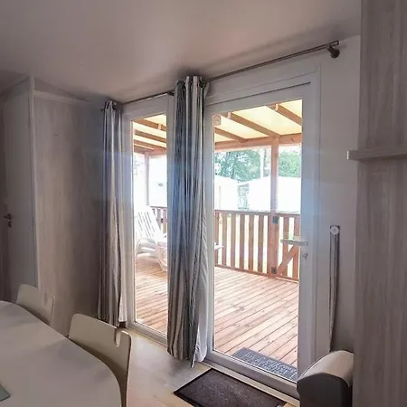 Campeggio M.home Confort P015 3chbr/6pers *